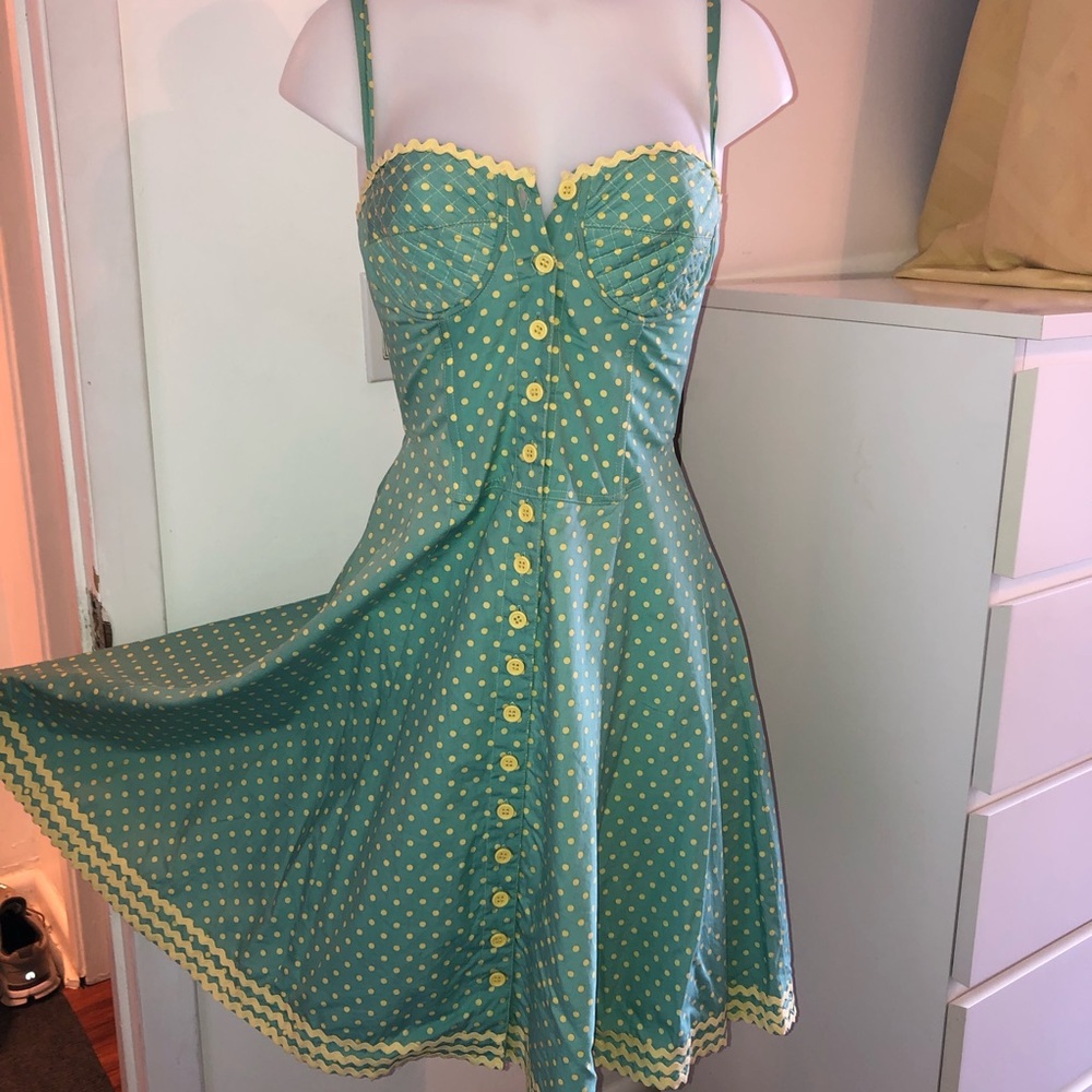 Betsey Johnson retro inspired midi dress